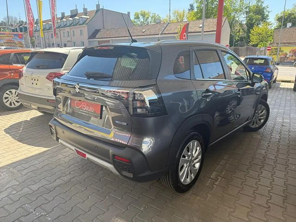 Suzuki S-Cross