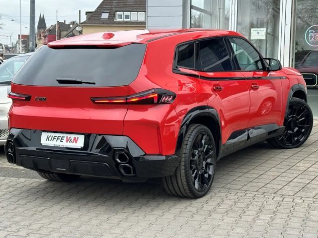 BMW XM