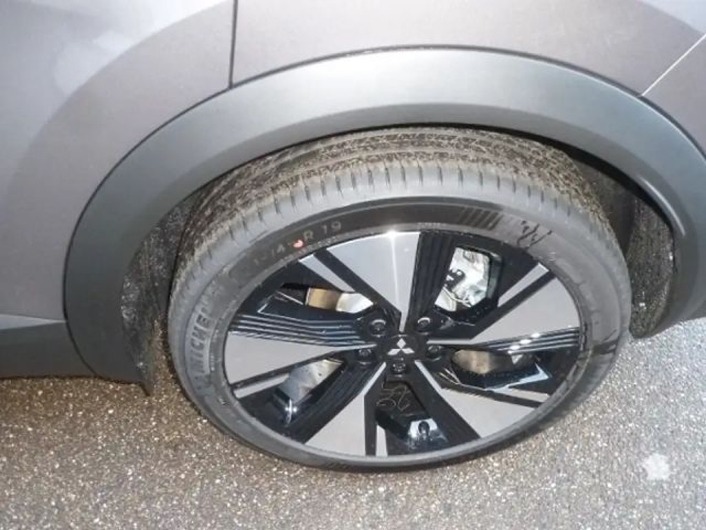 Mitsubishi Grandis