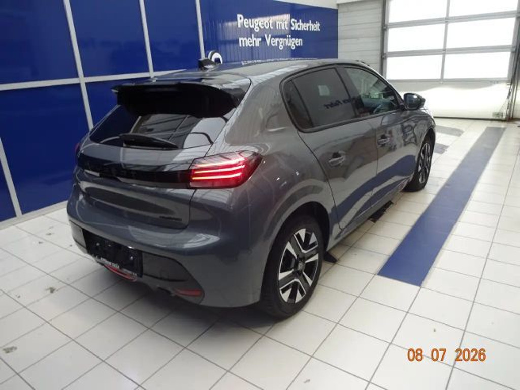 Peugeot e-208