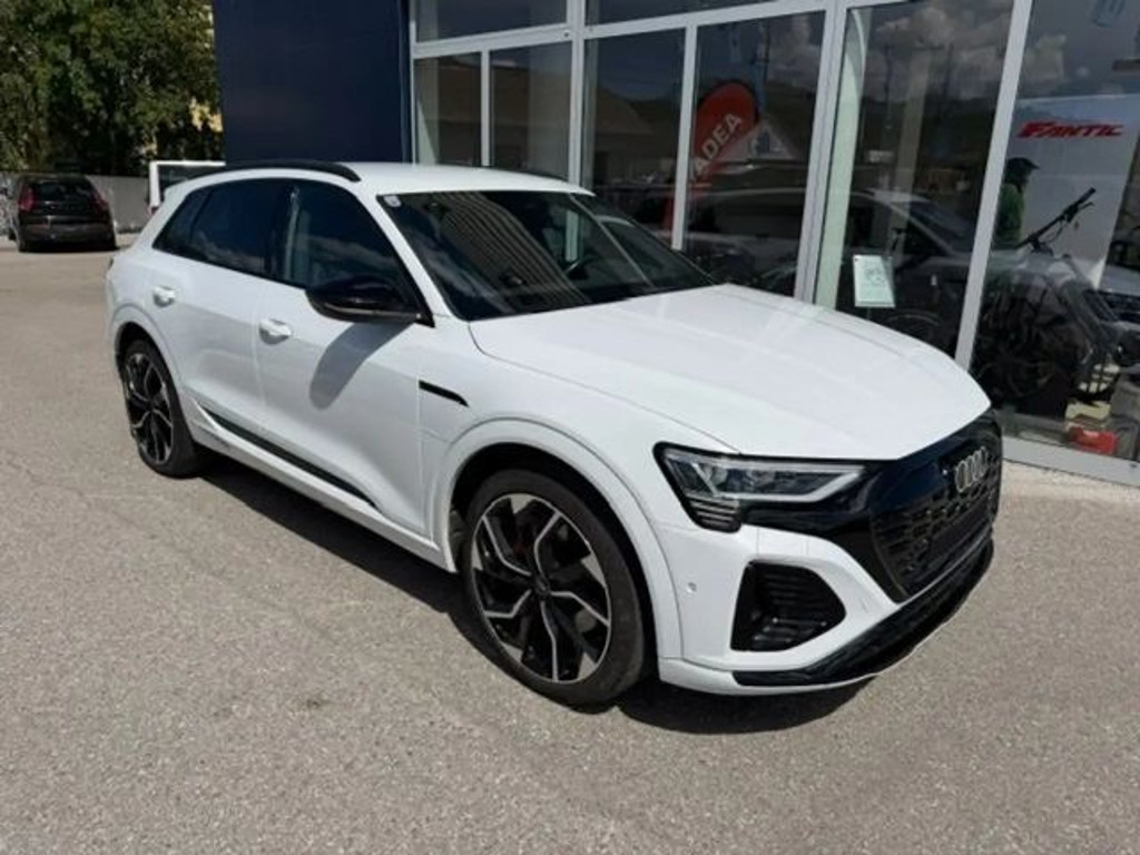 Audi Q8 e-tron Quattro S-Line 50 55