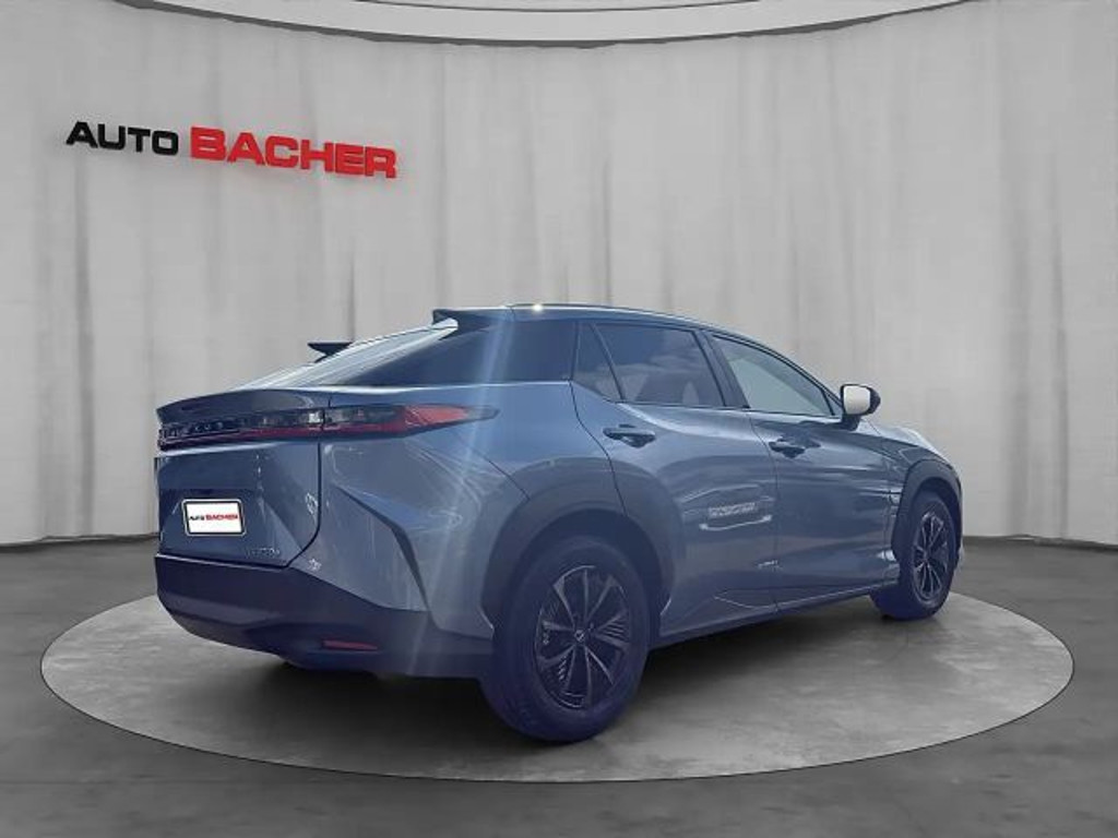 Lexus RZ