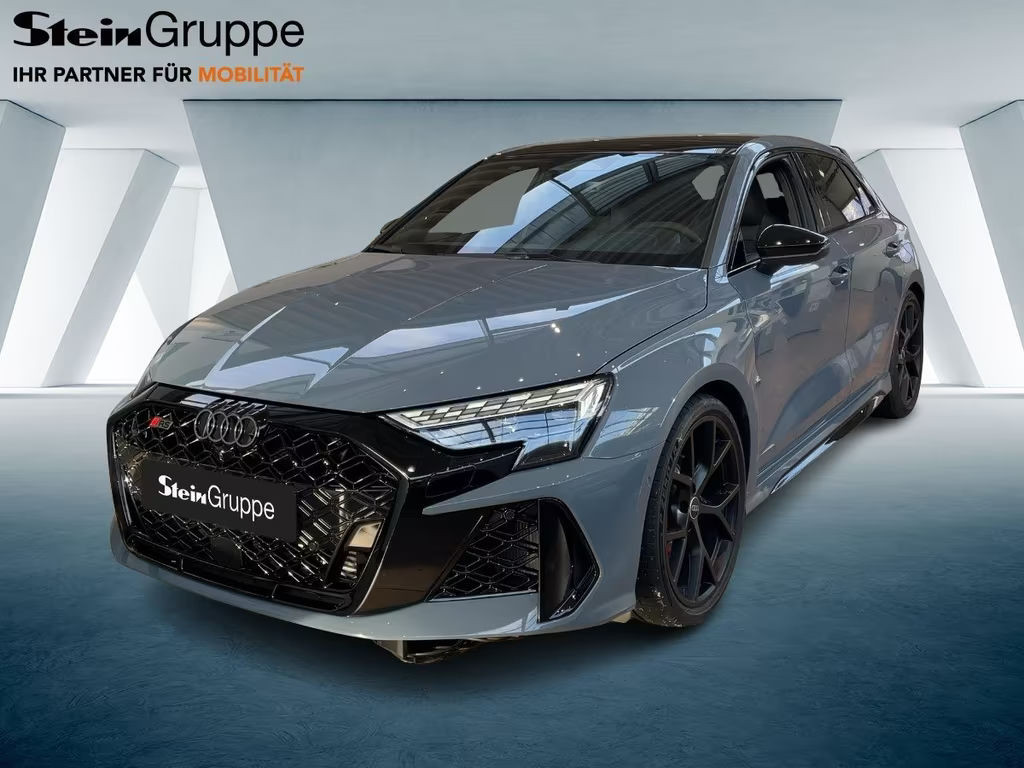Audi RS3 Sportback Sedan Quattro S-Tronic