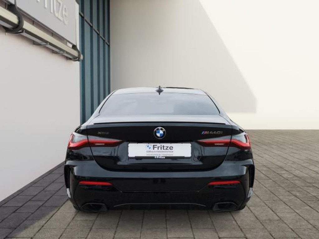 BMW M440
