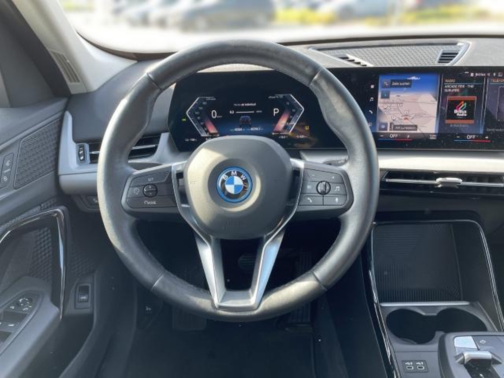 BMW iX1