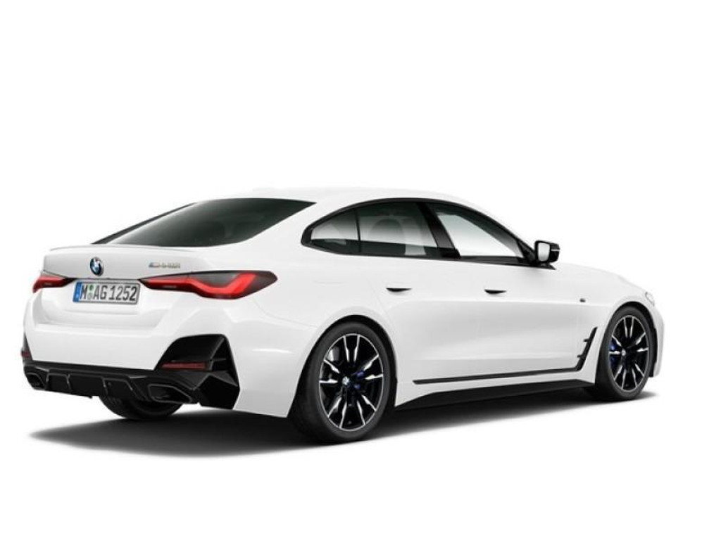 BMW M440