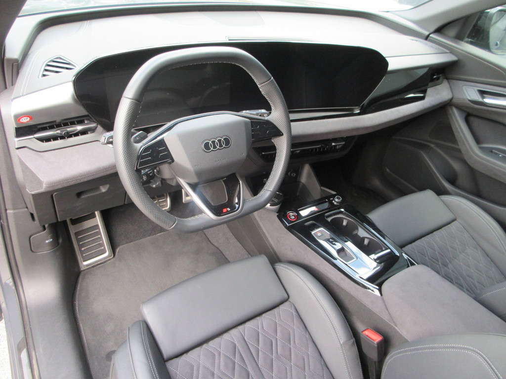 Audi SQ6 e-tron