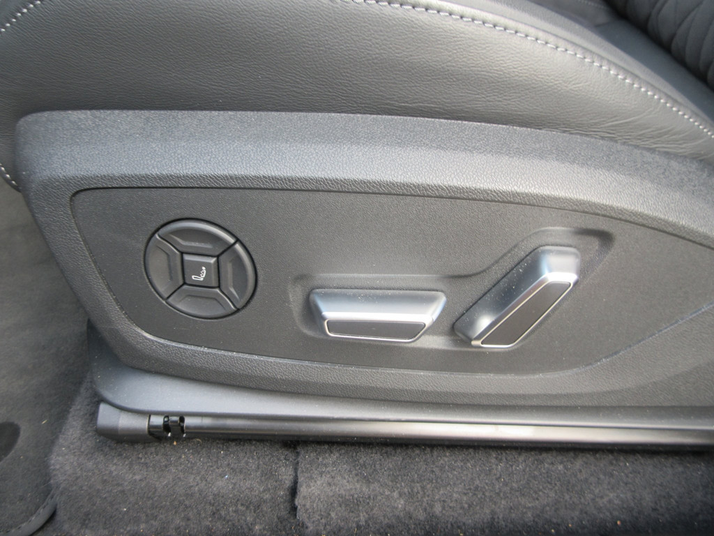 Audi SQ6 e-tron