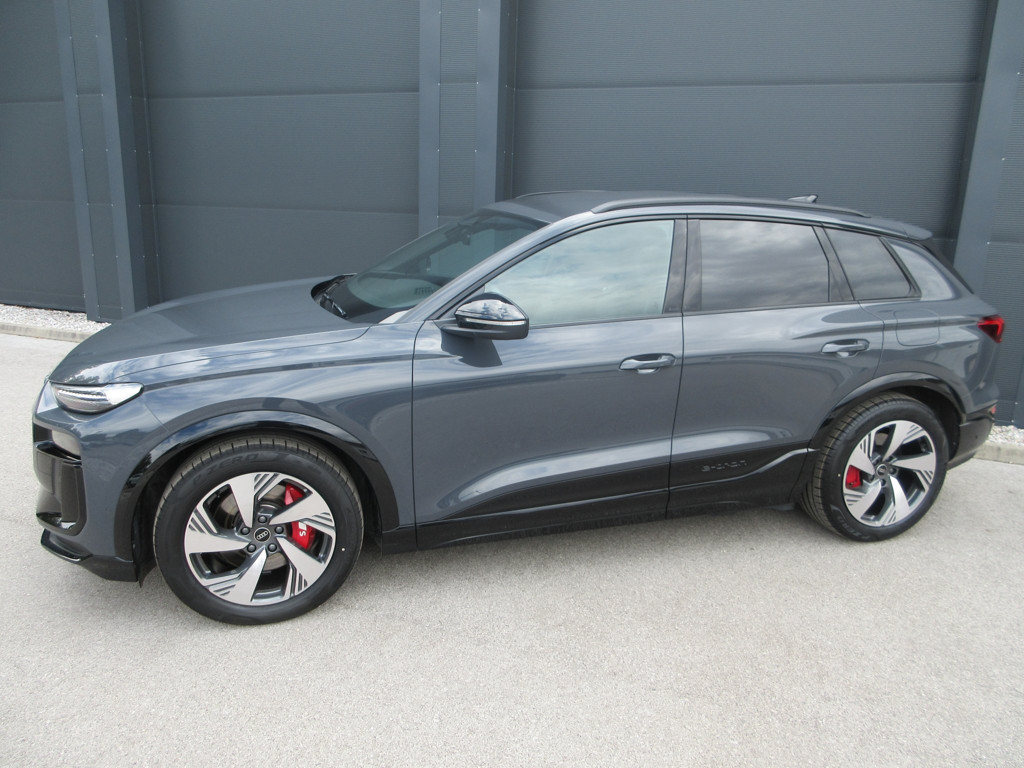 Audi SQ6 e-tron