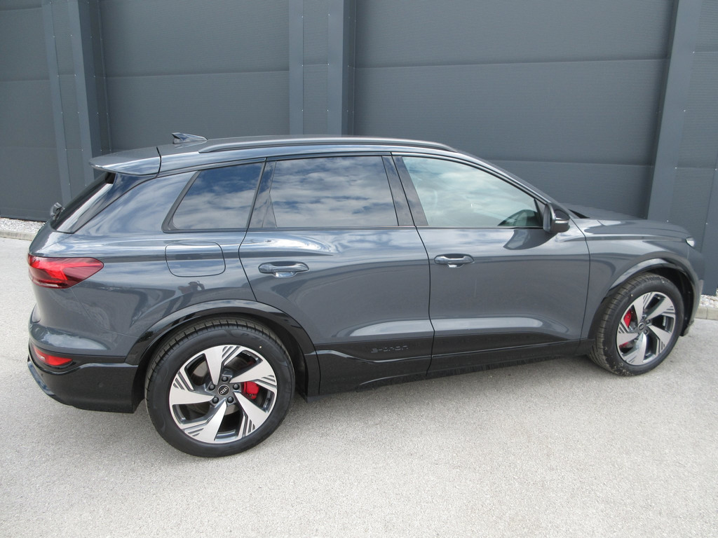 Audi SQ6 e-tron