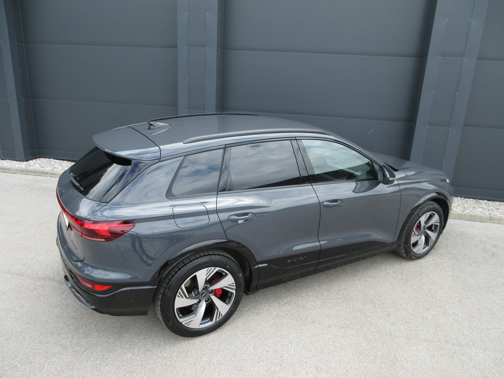 Audi SQ6 e-tron