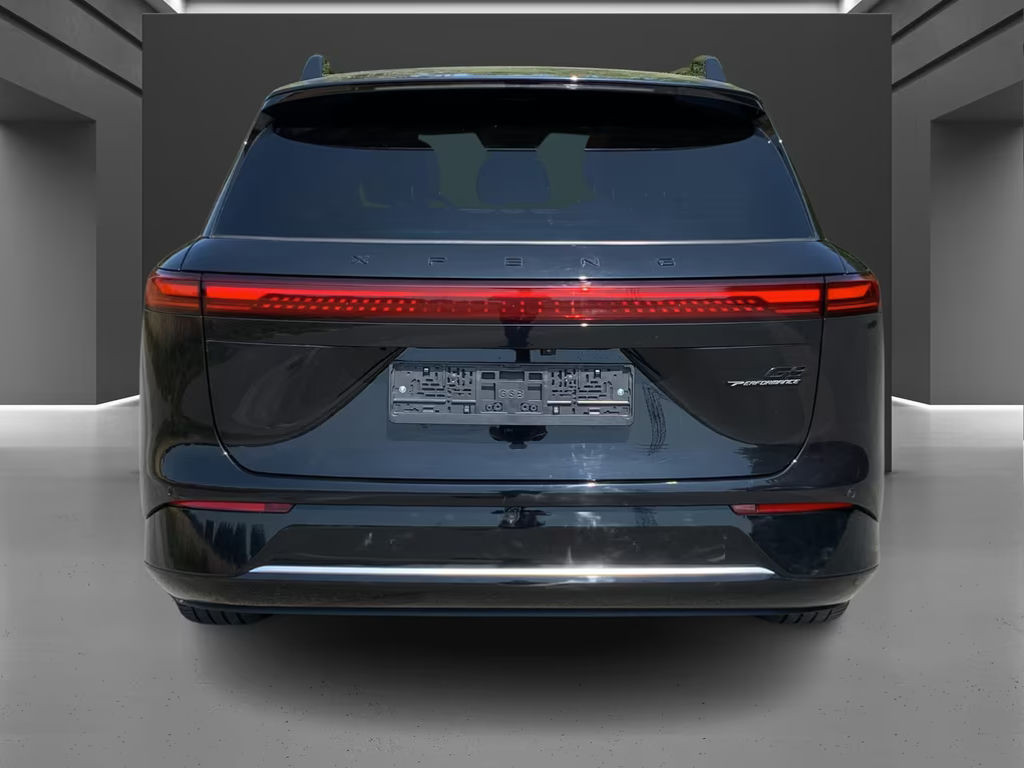 Xpeng G9