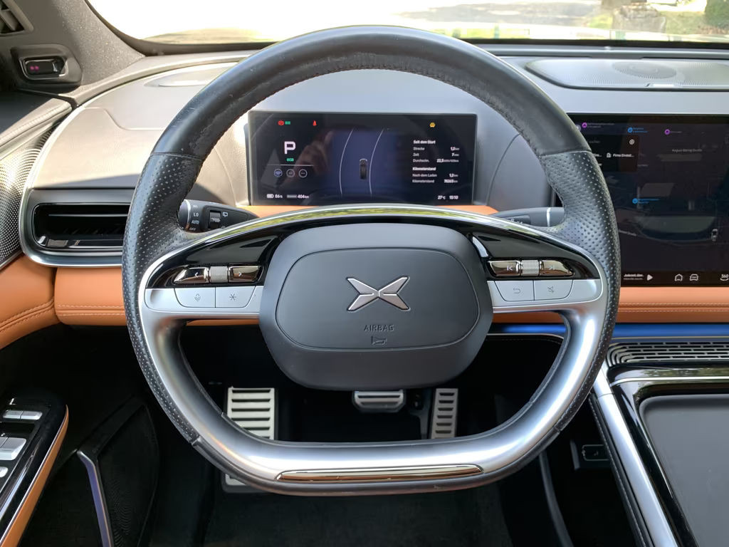 Xpeng G9