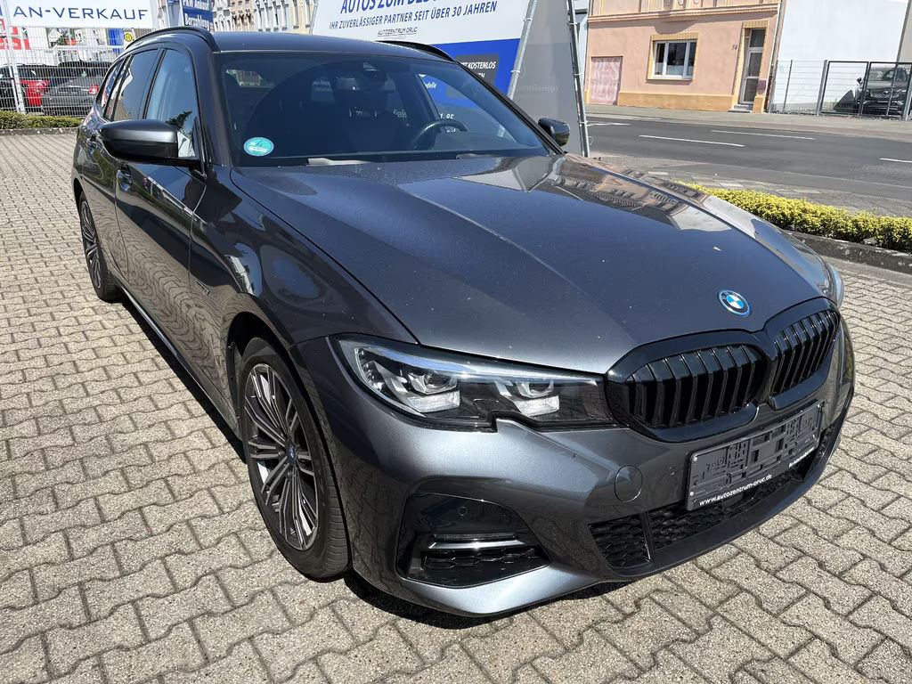 BMW 3 Serie 330 M-Sport Touring 330e