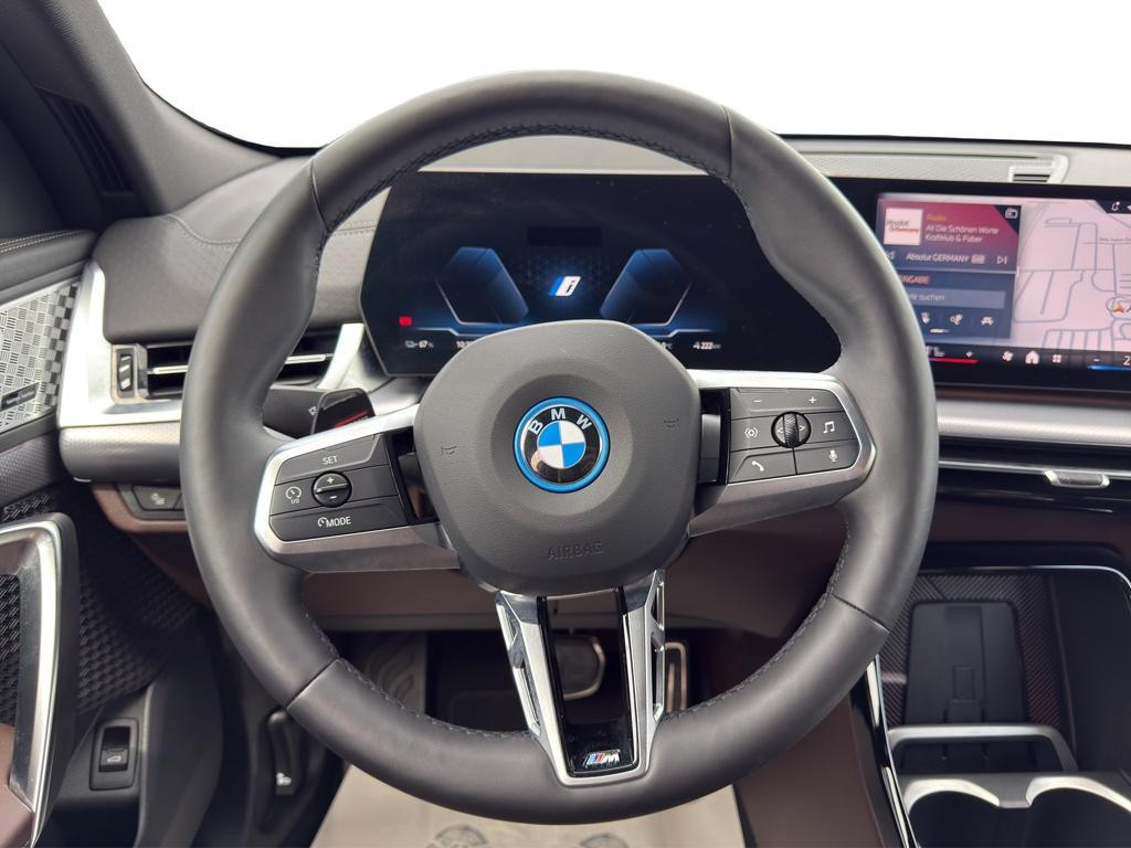 BMW iX2