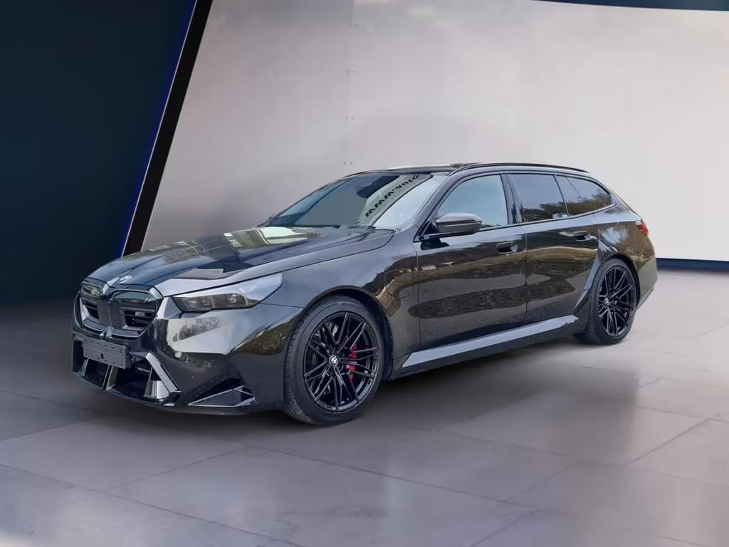BMW M5 Touring Comfort+DrivAssistPro+ParkPro+Pano