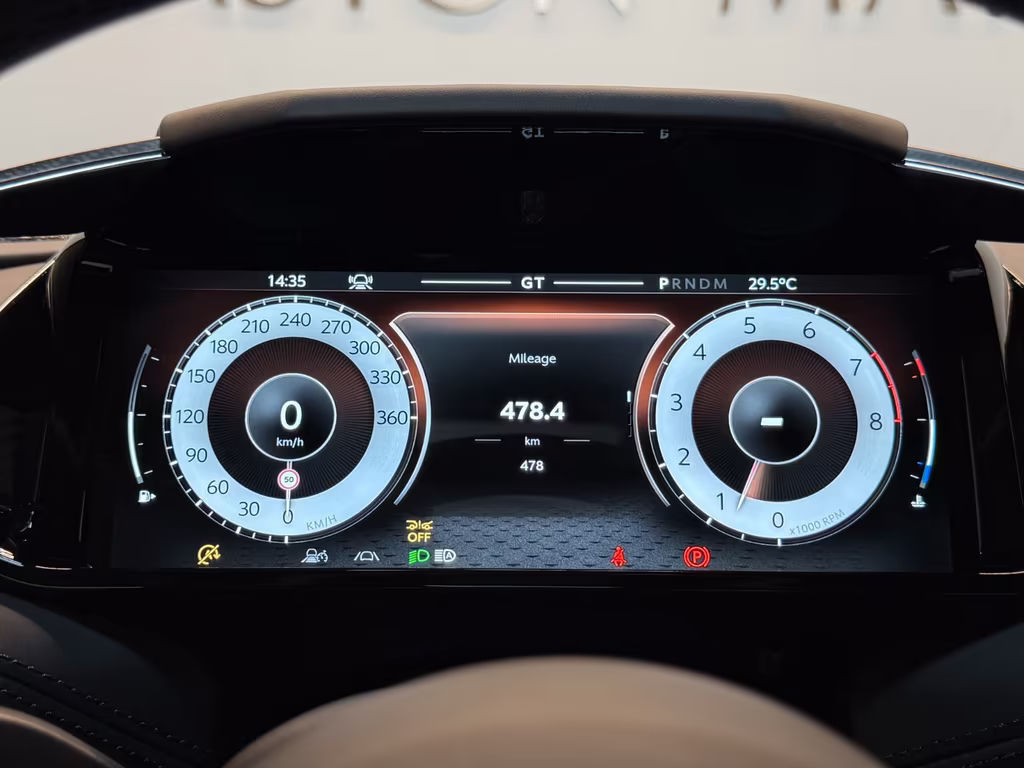Aston Martin DB12