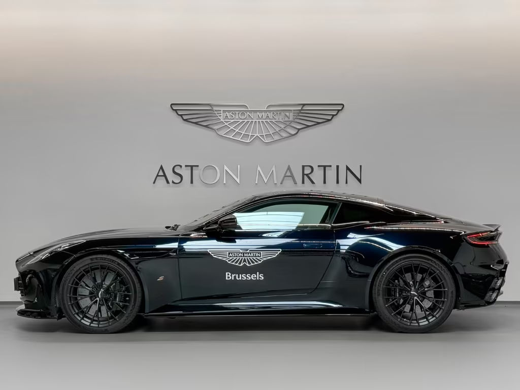Aston Martin DB12