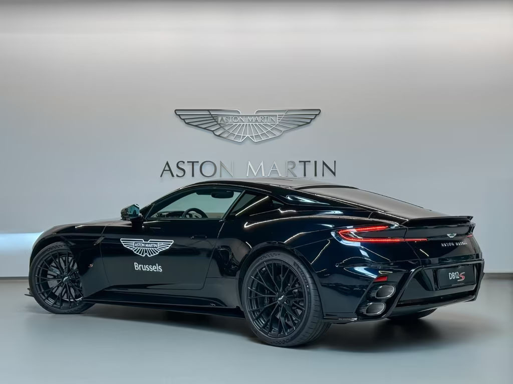 Aston Martin DB12