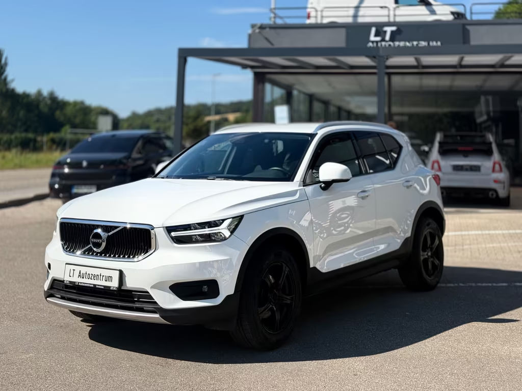 Volvo XC40 Momentum