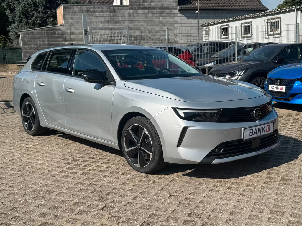 Opel Astra Hybrid