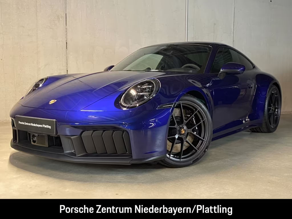 Porsche 911 GTS 4 992 Carrera