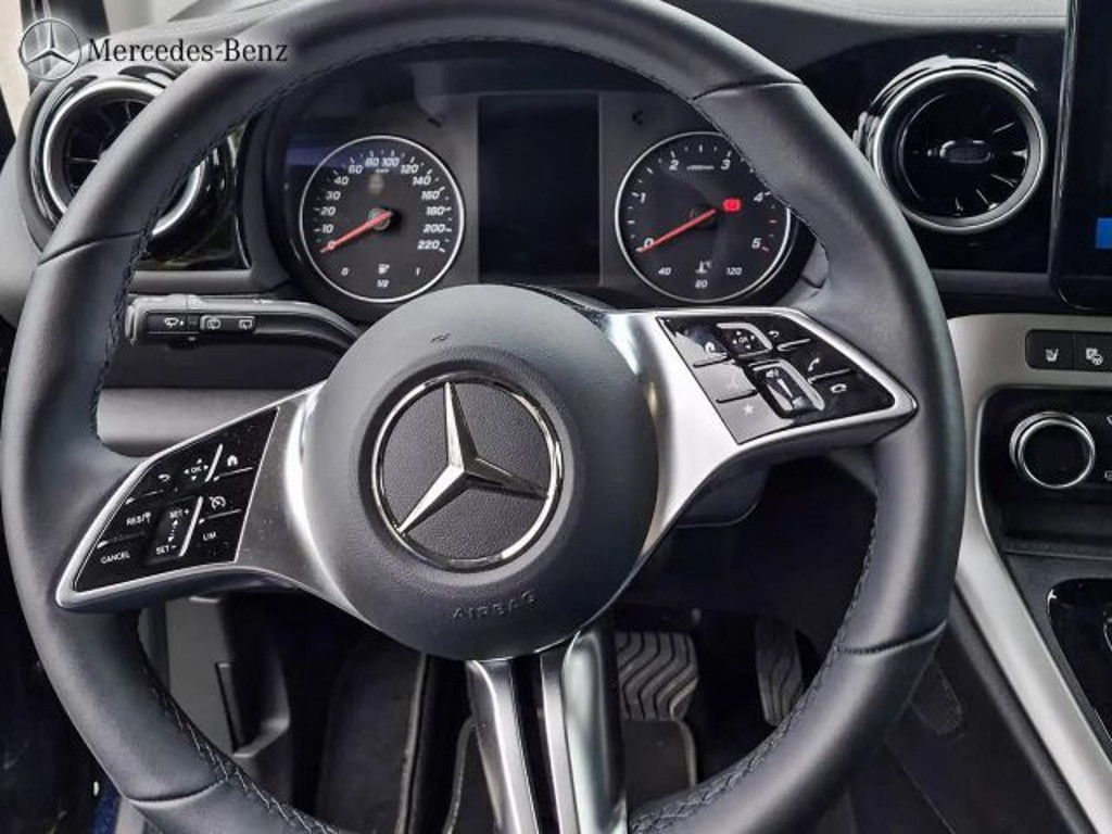Mercedes-Benz T 180