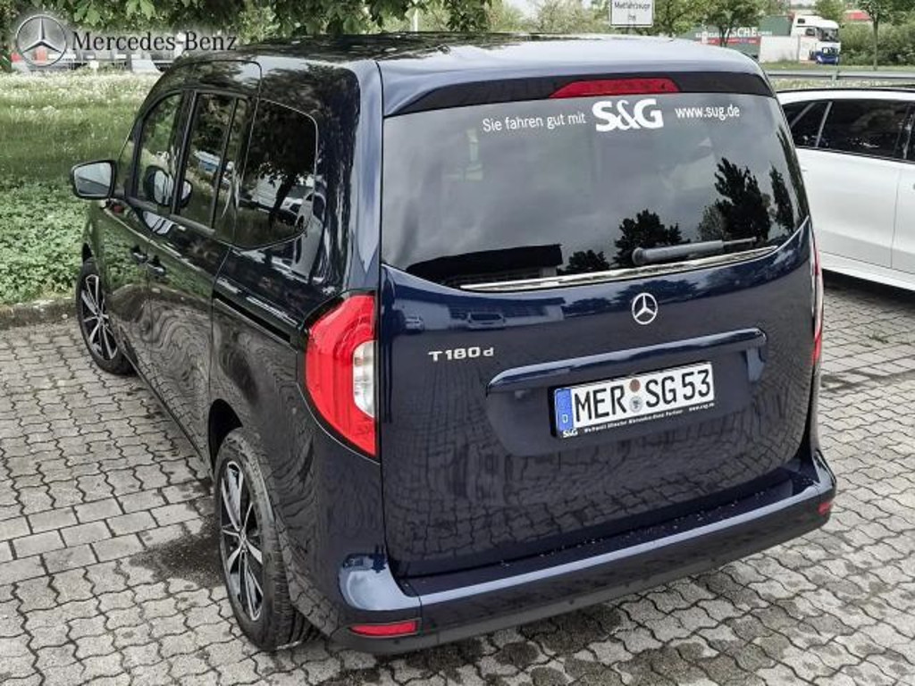 Mercedes-Benz T 180