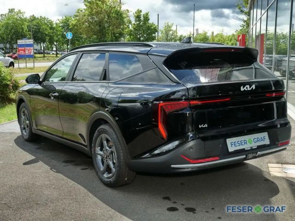 Kia K4