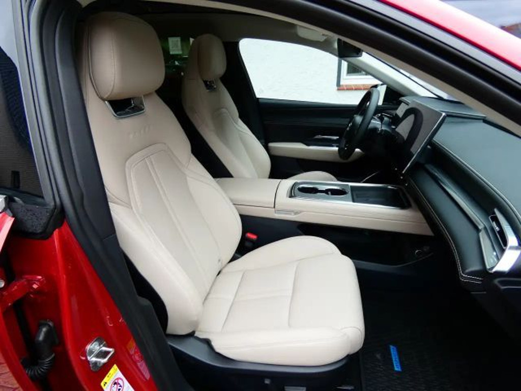 Mazda 6e
