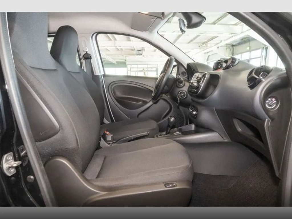 Smart EQ forfour