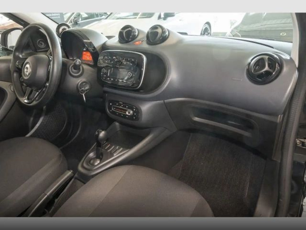 Smart EQ forfour