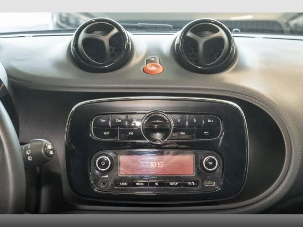 Smart EQ forfour