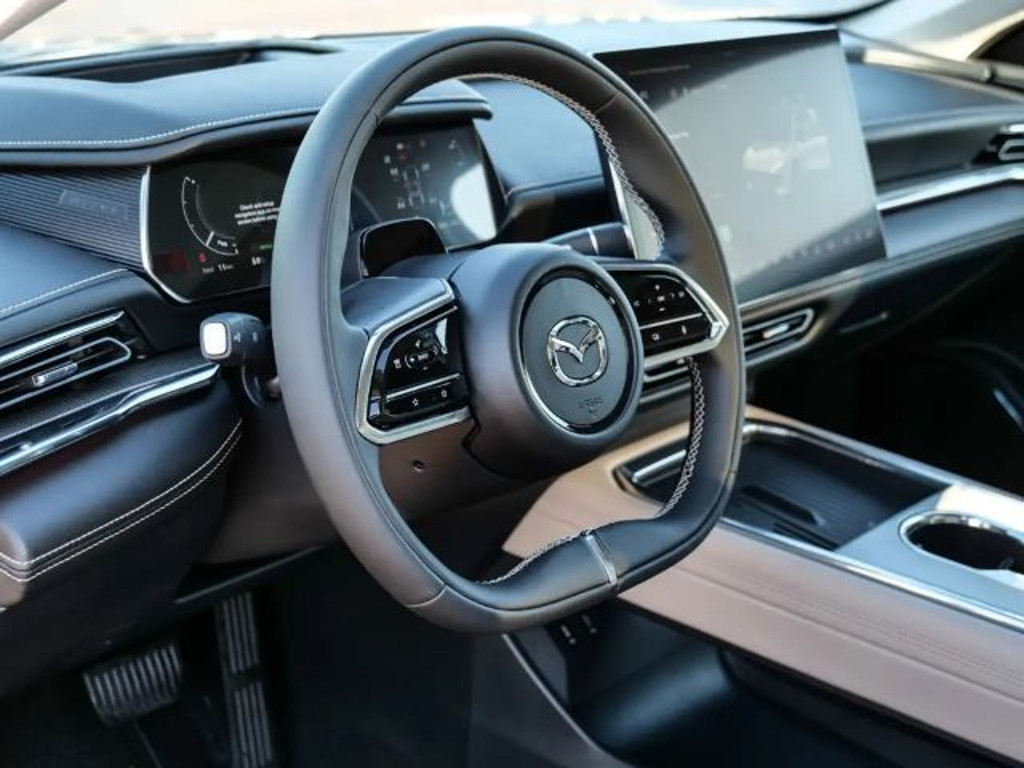 Mazda 6e