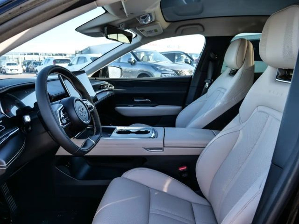 Mazda 6e