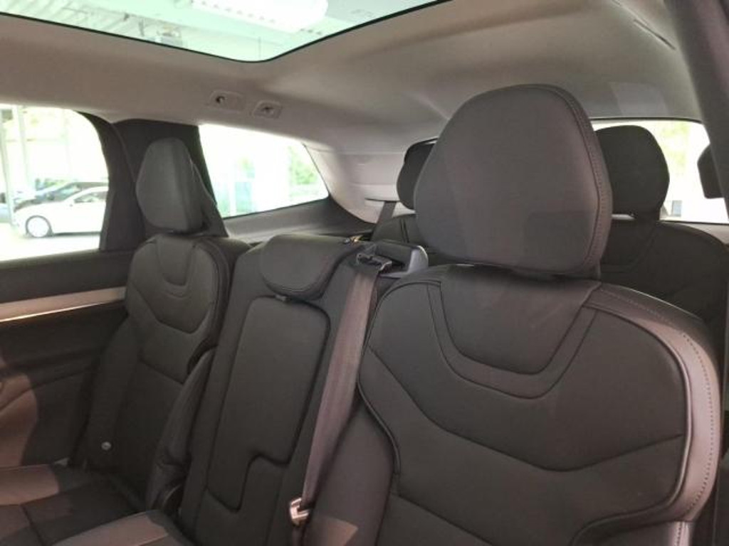 Volvo EX90