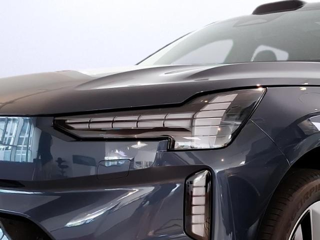 Volvo EX90