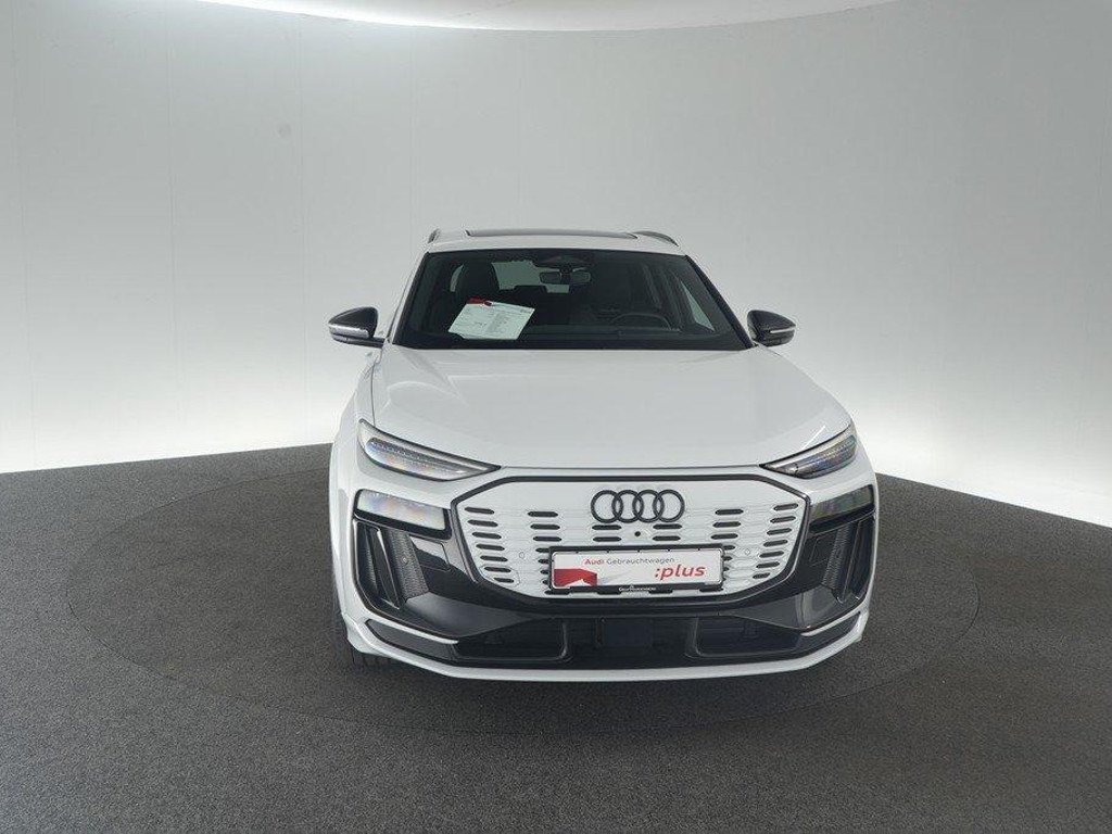 Audi SQ6 e-tron