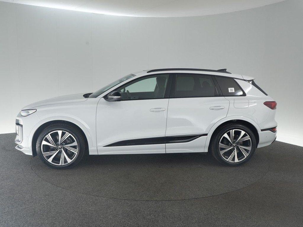 Audi SQ6 e-tron