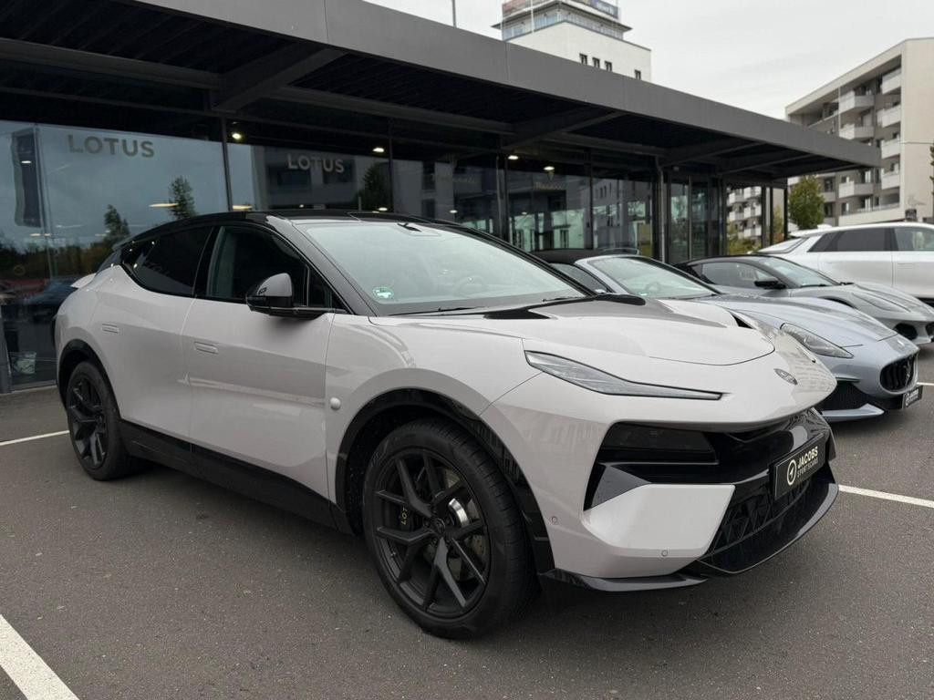 Lotus Eletre