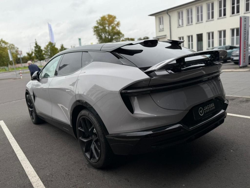 Lotus Eletre