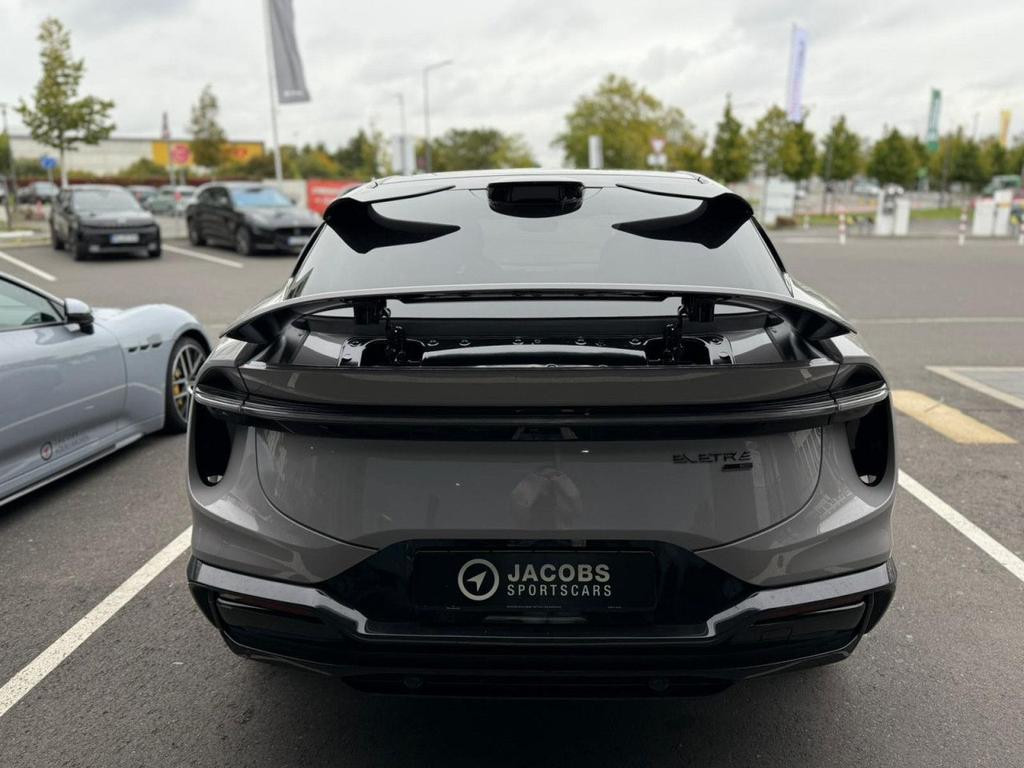 Lotus Eletre