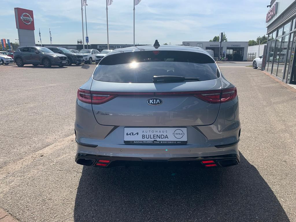Kia ProCeed
