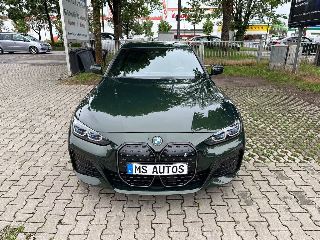 BMW i4
