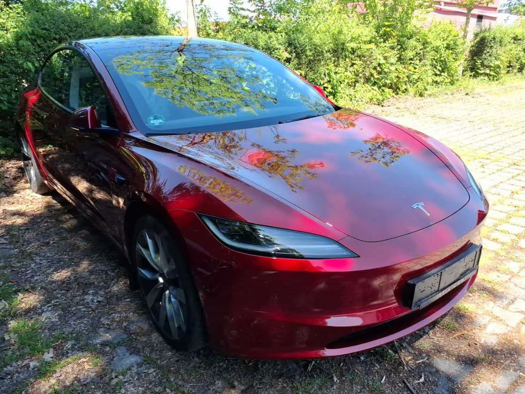 Tesla Model 3 Long Range Dual Motor AWD