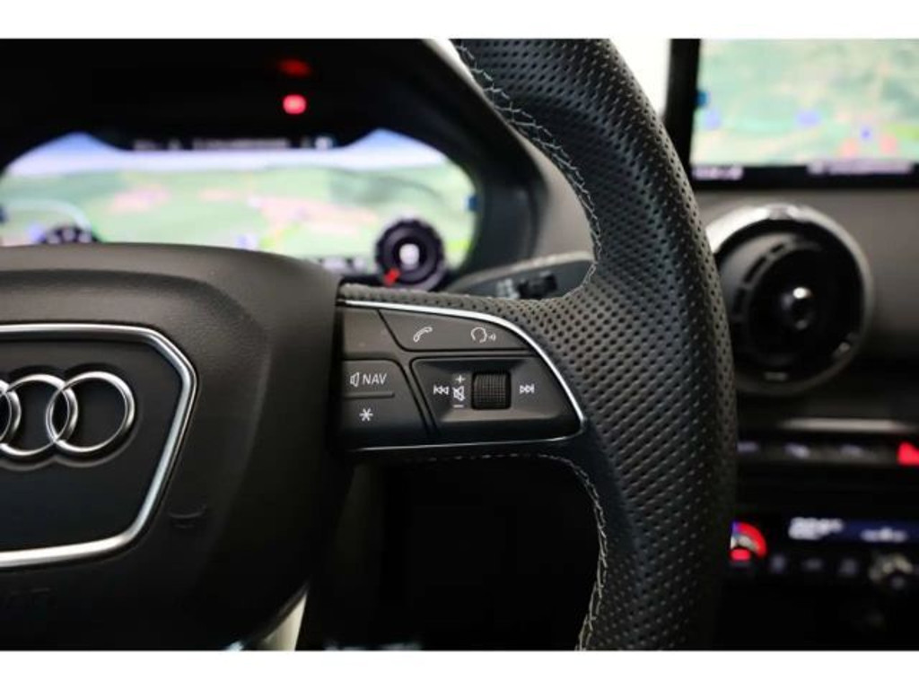 Audi SQ2