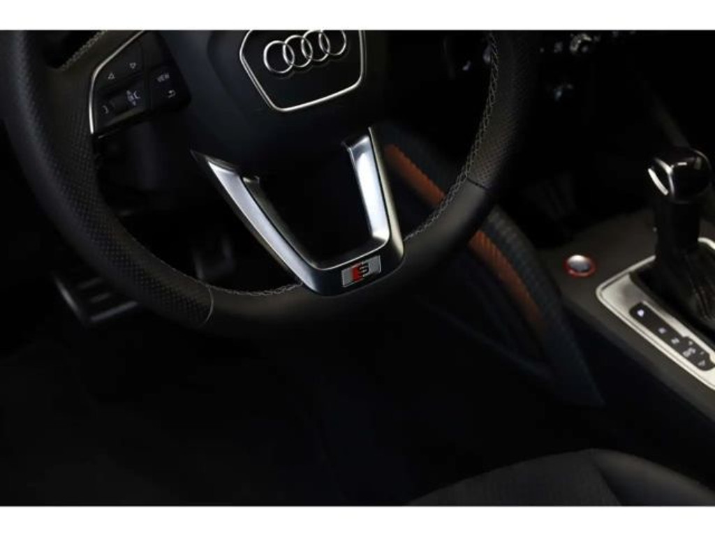 Audi SQ2