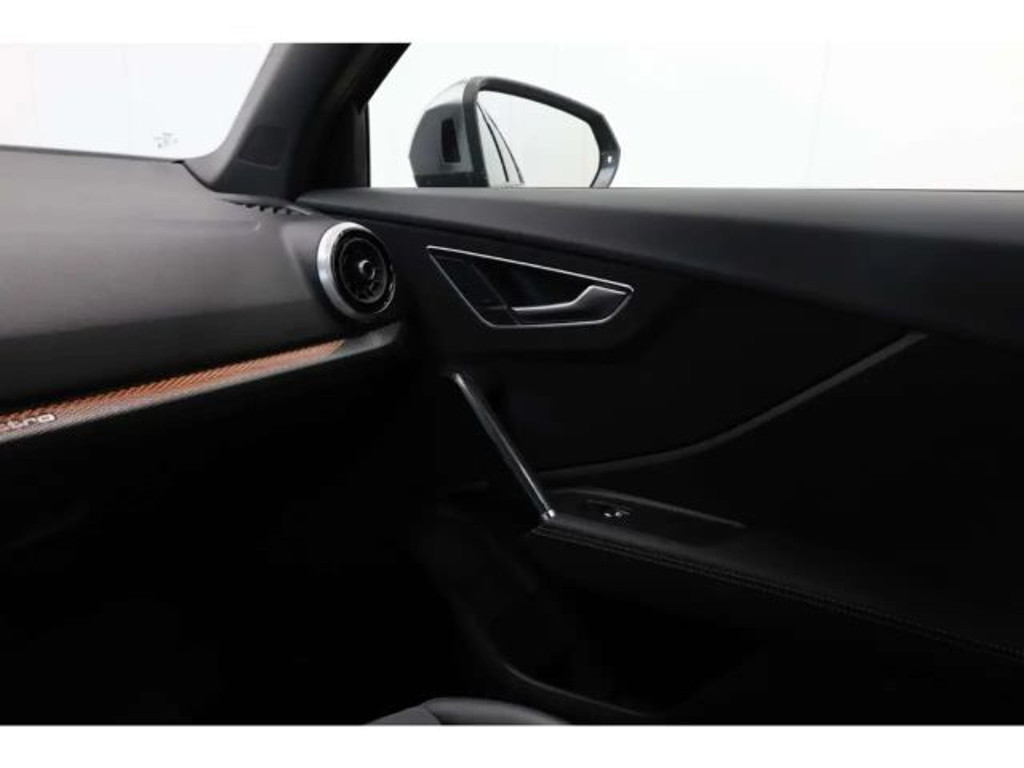 Audi SQ2
