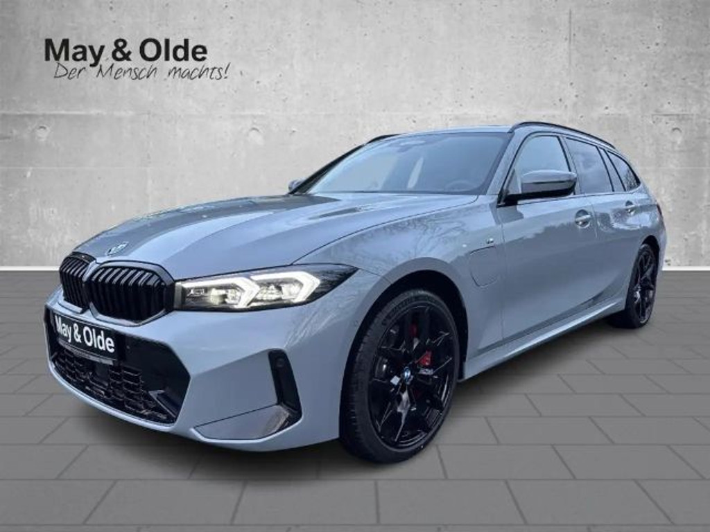 BMW 3 Serie 330 M-Sport xDrive Touring 330e