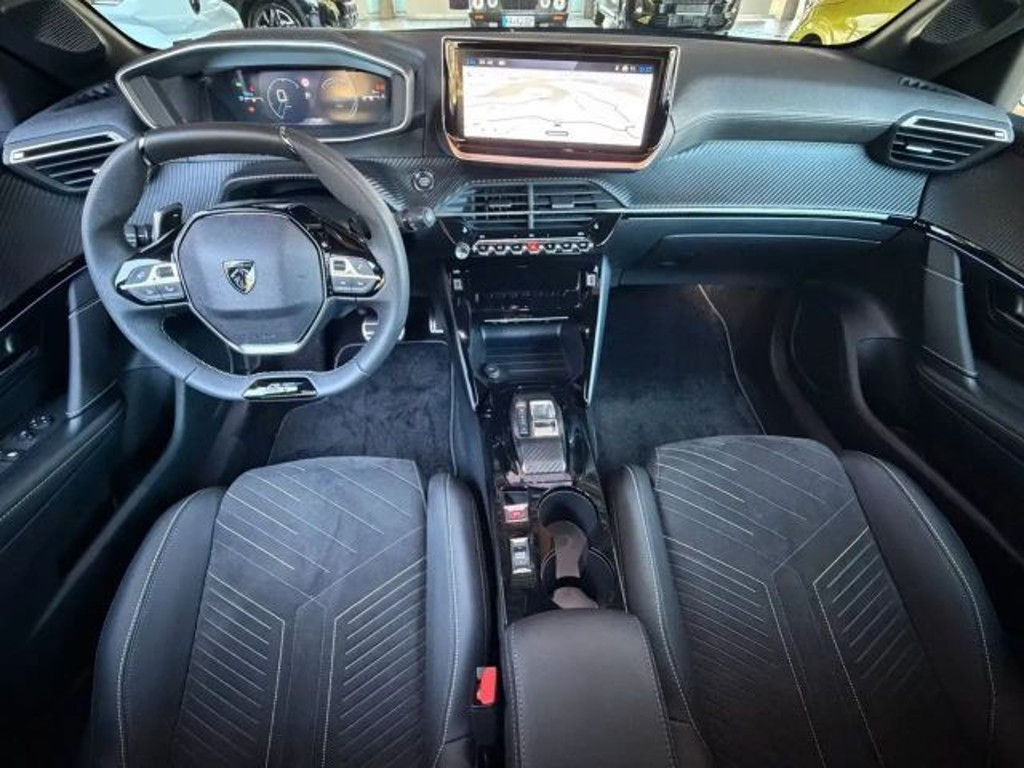 Peugeot e-208